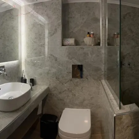Apartment 01