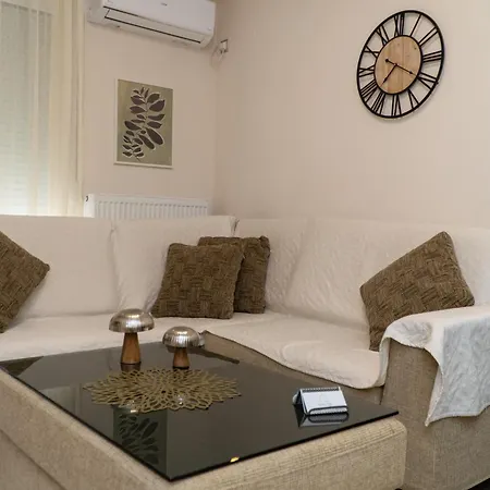 Apartment 01 *